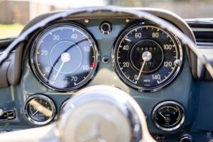 Image 49/56 of Mercedes-Benz 190 SL (1956)