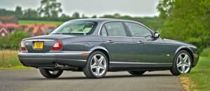 Image 10/50 of Jaguar XJ 8 4.2 (2007)