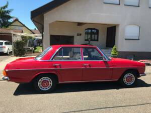 Image 6/7 of Mercedes-Benz 200 (1974)