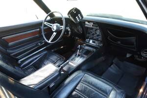 Image 15/23 of Chevrolet Corvette Stingray (1973)