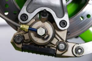 Image 17/50 of Kawasaki ZX-R 400 (1990)
