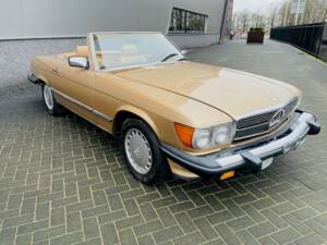 Image 5/36 de Mercedes-Benz 560 SL (1988)