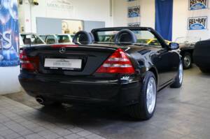 Image 15/33 de Mercedes-Benz SLK 320 (2000)