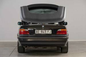 Afbeelding 6/46 van BMW 318i (1995)