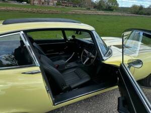 Imagen 18/39 de Jaguar E-Type V12 (2+2) (1972)
