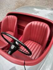 Image 2/8 of Jaguar XK 120 OTS (1950)
