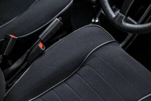 Image 18/50 of Ford Escort RS 2000 (1975)