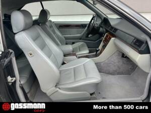 Bild 10/15 von Mercedes-Benz E 320 (1993)