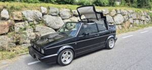 Bild 2/12 von Volkswagen Golf Mk I Convertible 1.8 (1993)