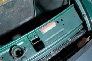 Bild 36/38 von MG MGB GT (1975)