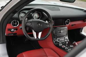 Image 8/26 de Mercedes-Benz SLS AMG (2011)