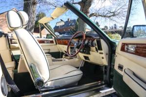 Image 17/30 of Aston Martin V8 EFi Volante (1989)