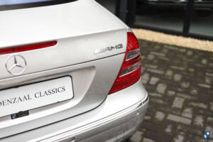 Image 58/84 of Mercedes-Benz E 55 AMG (2002)