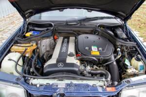 Bild 23/25 von Mercedes-Benz 300 E-24 (1991)