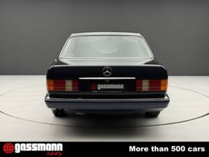 Imagen 8/15 de Mercedes-Benz 560 SEL (1991)