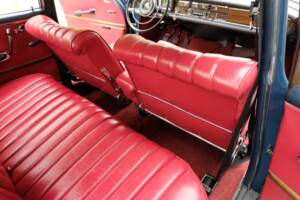 Image 29/76 de Mercedes-Benz 220 S b (1963)