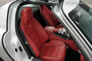 Image 20/26 de Mercedes-Benz SLS AMG (2011)