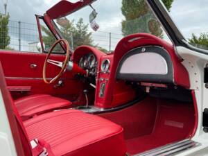 Image 37/52 of Chevrolet Corvette Sting Ray Convertible (1963)