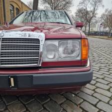 Immagine 48/162 di Mercedes-Benz 230 CE (1989)