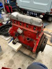 Image 9/9 of Volvo P 144 (1968)