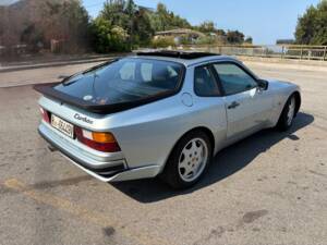 Image 3/98 of Porsche 944 Turbo S (1988)