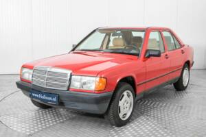 Obraz 18/50 pojazdu Mercedes-Benz 190 D (1986)