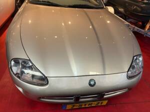 Immagine 8/8 di Jaguar XK8 4.0 (1998)