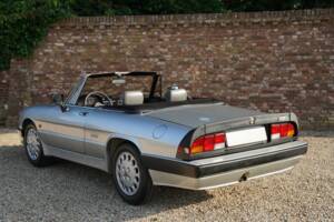 Afbeelding 2/50 van Alfa Romeo 2.0 Spider QV (1987)