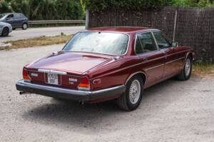 Image 7/44 of Jaguar XJ 12 (1990)