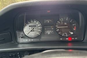 Bild 30/47 von BMW 528i (1986)