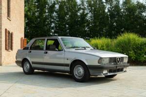 Imagen 2/50 de Alfa Romeo Giulietta 1.8 (1985)