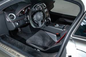 Image 14/25 of Mercedes-Benz SLR McLaren 722 (2006)