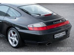 Afbeelding 10/29 van Porsche 911 Carrera 4S (2002)