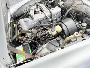 Image 38/50 of Mercedes-Benz 230 SL (1966)