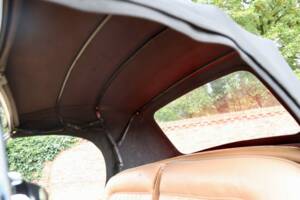 Image 15/50 of Jaguar XK 120 SE OTS (1954)