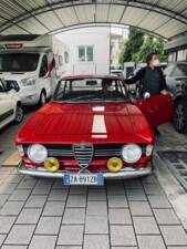 Afbeelding 15/53 van Alfa Romeo Giulia 1600 Sprint GT Veloce (1967)