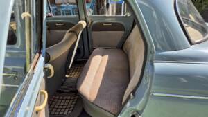 Image 37/64 of Alfa Romeo Dauphine R 1090 (1961)