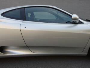 Afbeelding 27/99 van Ferrari 360 Modena (2000)