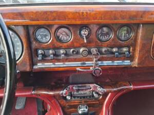 Image 27/68 de Jaguar Type S 3.4 (1964)