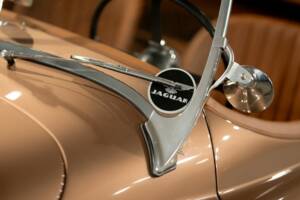Image 32/50 of Jaguar XK 120 OTS (1952)