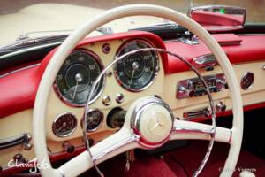 Image 35/61 of Mercedes-Benz 190 SL (1959)