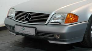 Image 20/51 of Mercedes-Benz 500 SL (1992)
