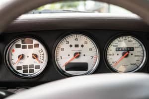 Bild 11/22 von Porsche 911 Carrera 4S (1996)
