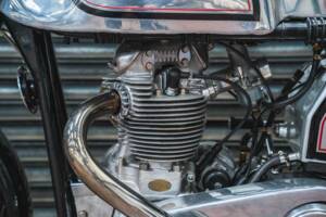 Immagine 4/38 di Norton Dominator Slimline TT (1961)