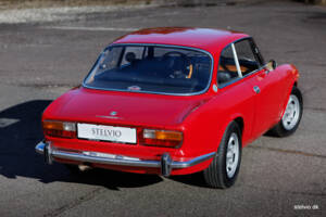 Image 16/43 of Alfa Romeo 2000 GT Veloce (1972)