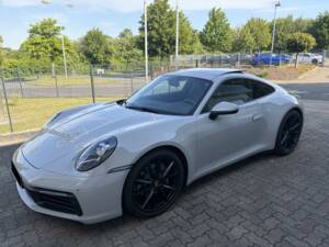 Image 1/12 of Porsche 911 Carrera (2023)