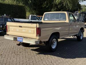 Image 5/22 of Ford F-250 (1983)