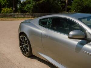 Image 33/96 of Aston Martin DB 9 GT "Bond Edition" (2015)