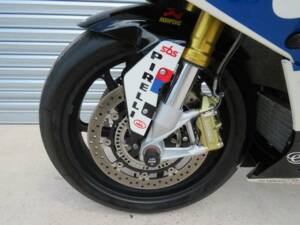 Image 33/47 de BMW S 1000RR 'TYCO' BSB Race Replica (2017)