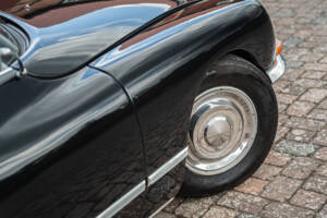 Image 2/56 of Citroën DS 20 Pallas (1971)